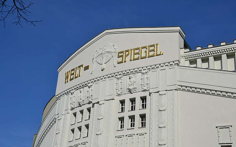 



        
            Fassade des Kinos Weltspiegel in Cottbus,
        
    

        Picture: TMB-Fotoarchiv/Matthias Schäfer
    