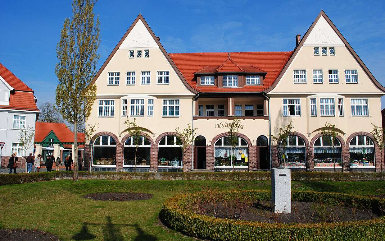 Blick auf das Kaufhaus der Gartenstadt Marga