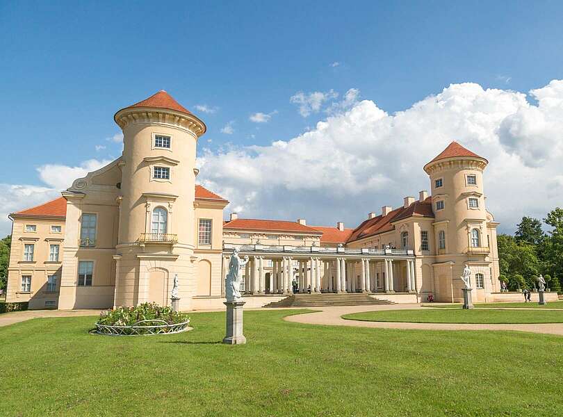 Schloss Rheinsberg mit Parkanlage