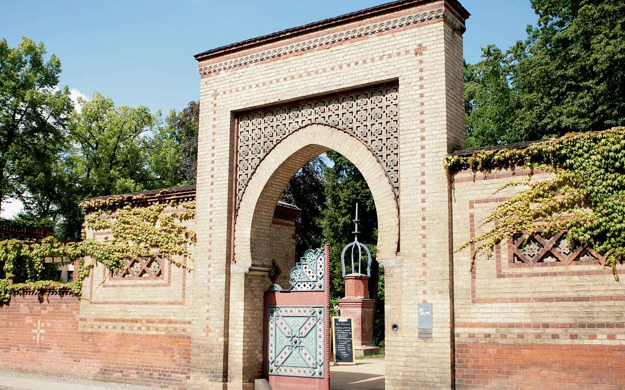 Tor zum Tempelgarten von Neuruppin