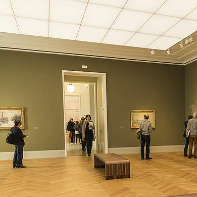 Museums & theme parks