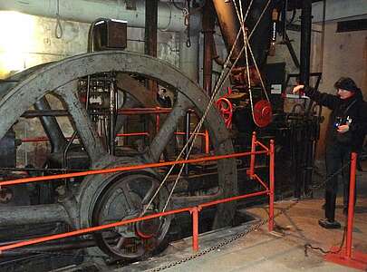 Die alte Dampfpresse der Brikettfabrik Louise