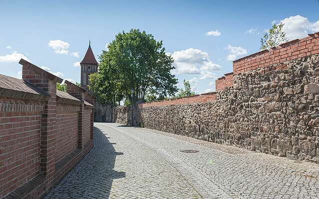 Die alte Stadtmauer von Jüterbog