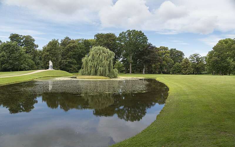 



        
            Park Schloss Neuhardenberg,
        
    

        Picture: TMB-Fotoarchiv/Steffen Lehmann
    