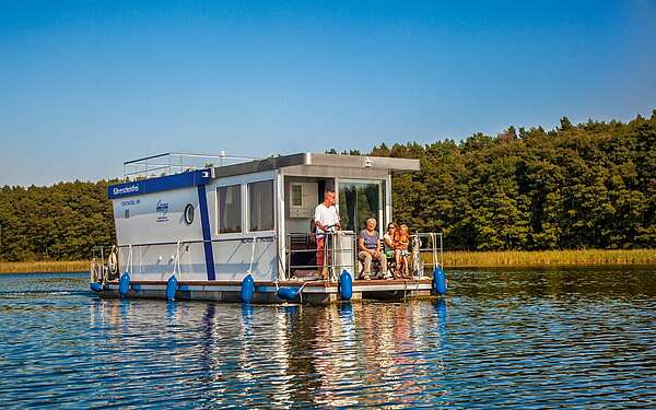 Ferien auf dem Wasser im Febomobil