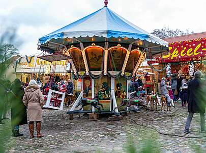 Karussell auf dem Neuzeller Weihnachtsmarkt
