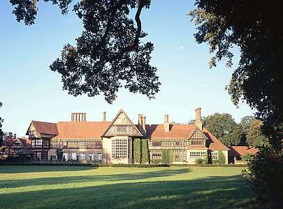 Schloss Cecilienhof im Neuen Garten