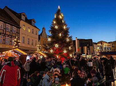Blick über Weihnachtsmarkt Eberswalde