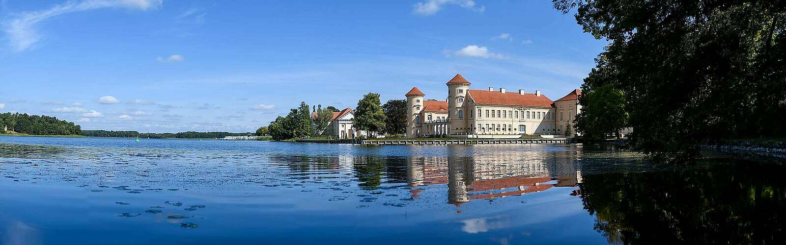 Schloss Rheinsberg am Grienericksee,
            
        
                Picture: TMB Tourismus-Marketing Brandenburg GmbH/Wolfgang Ehn