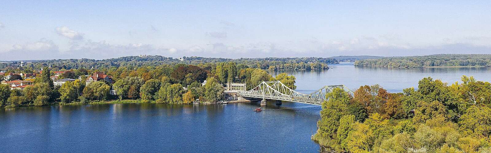 Glienicker Brücke,
            
        
                Picture: TMB Tourismus-Marketing Brandenburg GmbH/Steffen Lehmann