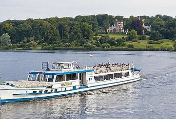 Boat cruises