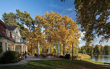 



    
        
                Restaurant Park-Café,
            
        
                Picture: TMB Tourismus-Marketing Brandenburg GmbH/Yorck Maecke
            
    
