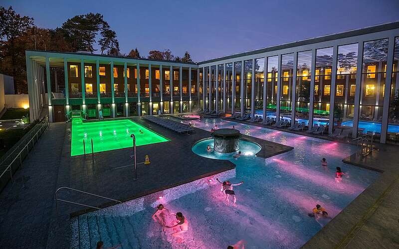 



    
        
                SaarowTherme am Abend,
            
        
                Picture: TMB Tourismus-Marketing Brandenburg GmbH/Steffen Lehmann
            
    
