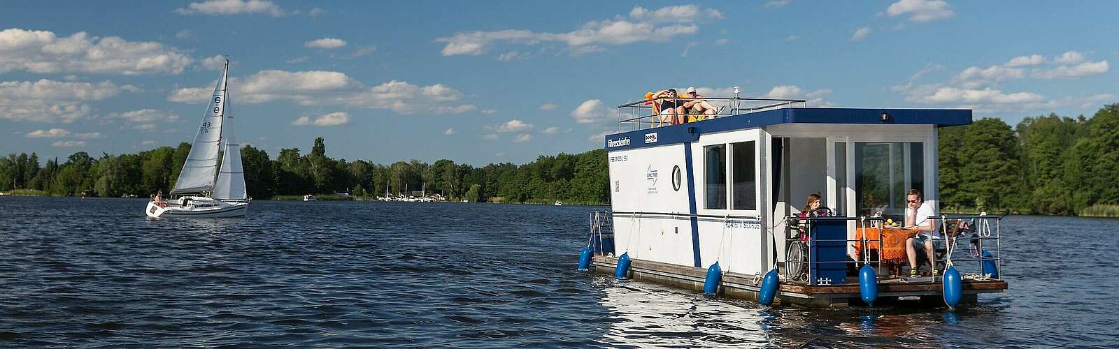 Barrierefreier Hausbooturlaub,
            
        
                Picture: TMB Tourismus-Marketing Brandenburg GmbH/Yorck Maecke