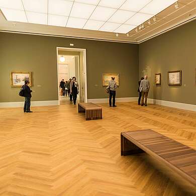 Museums & theme parks