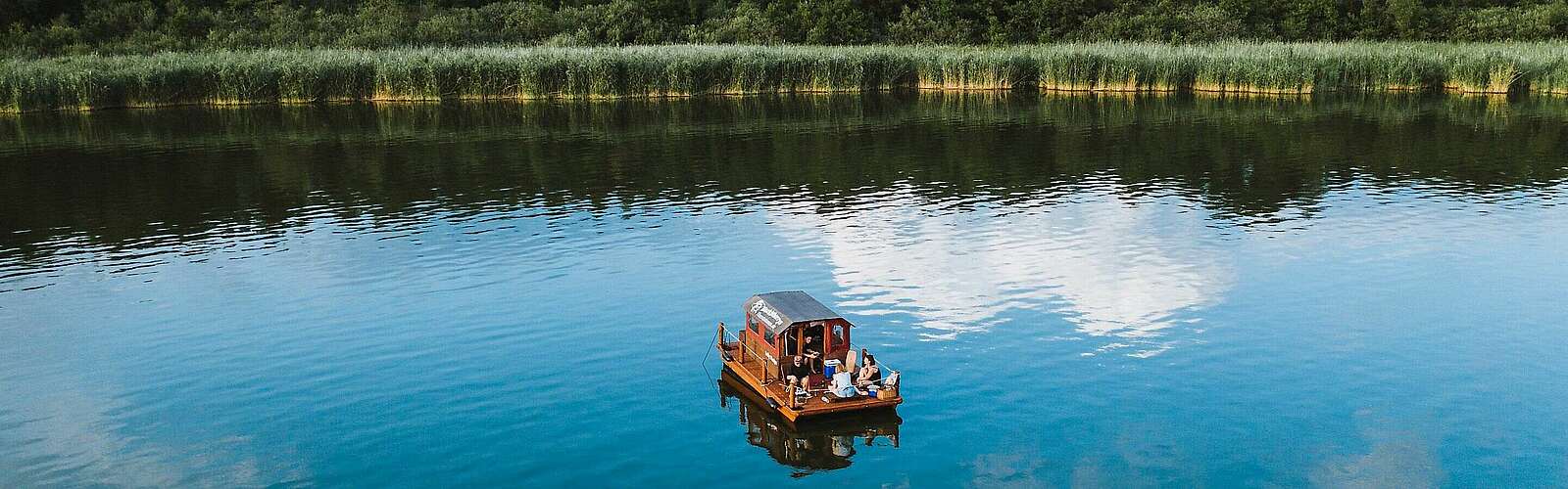 Floßtour auf dem Schwielochsee,
            
        
                Picture: TMB Tourismus-Marketing Brandenburg GmbH/Julia Nimke