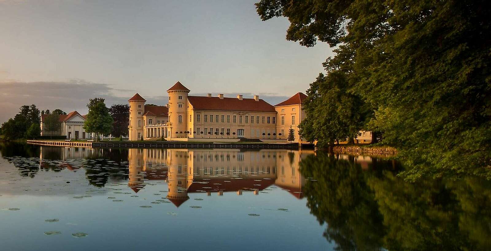 Schloss Rheinsberg im Abendlicht,
        
    

        Picture: Fotograf / Lizenz - Media Import/Leo Seidel
